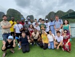 Croisière sur la baie de Ha Long avec des étudiants francophones