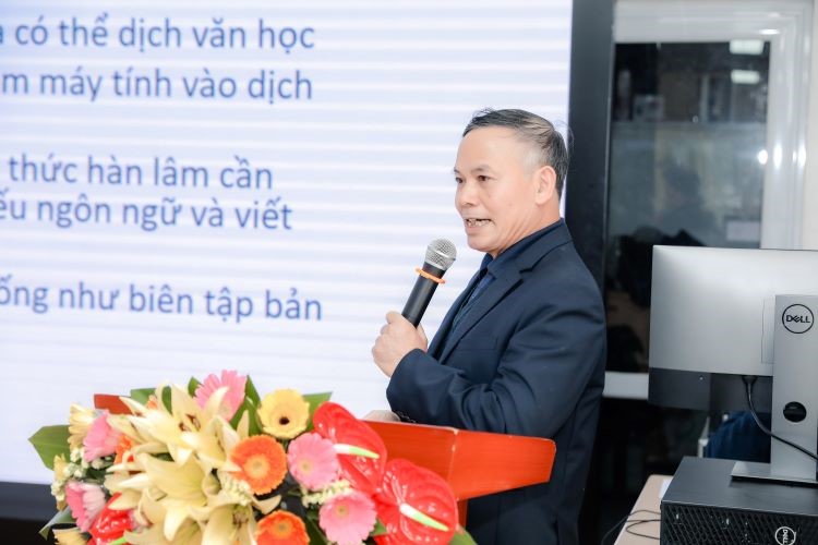 Diễn giả Lê Hùng Tiến tại buổi tọa đàm