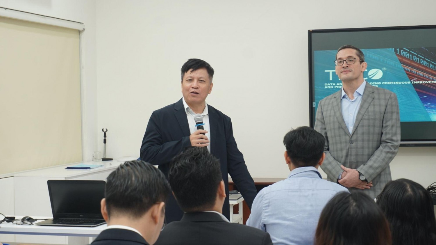 TS. Đào Đình Khả phát biểu tại Seminar